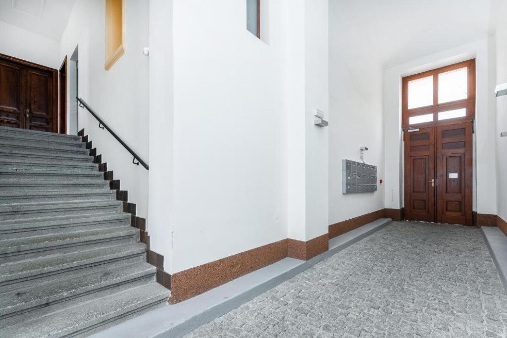 Ferienwohnung Nice Apartman In New Town Prag Exterior foto