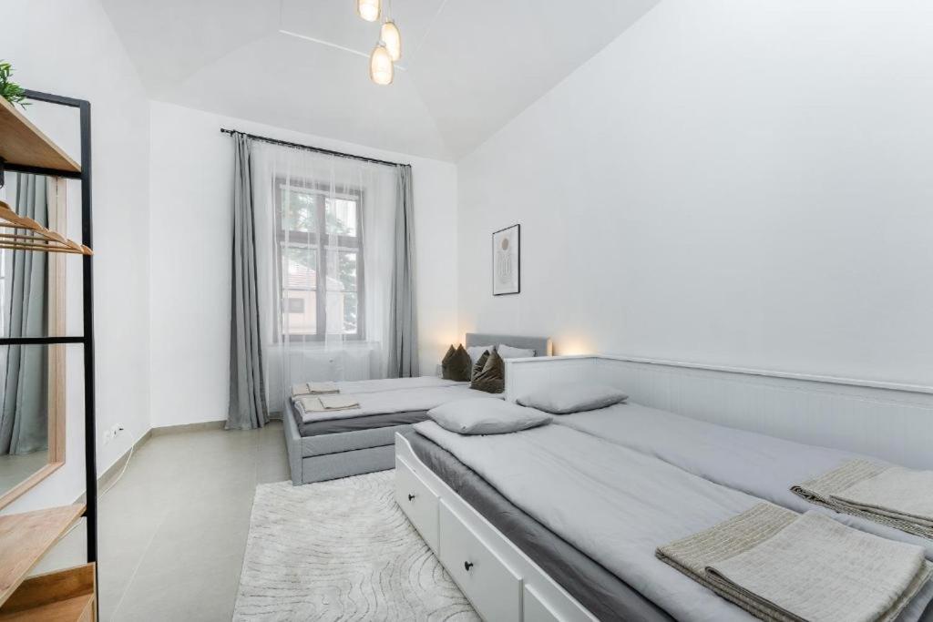 Ferienwohnung Nice Apartman In New Town Prag Exterior foto